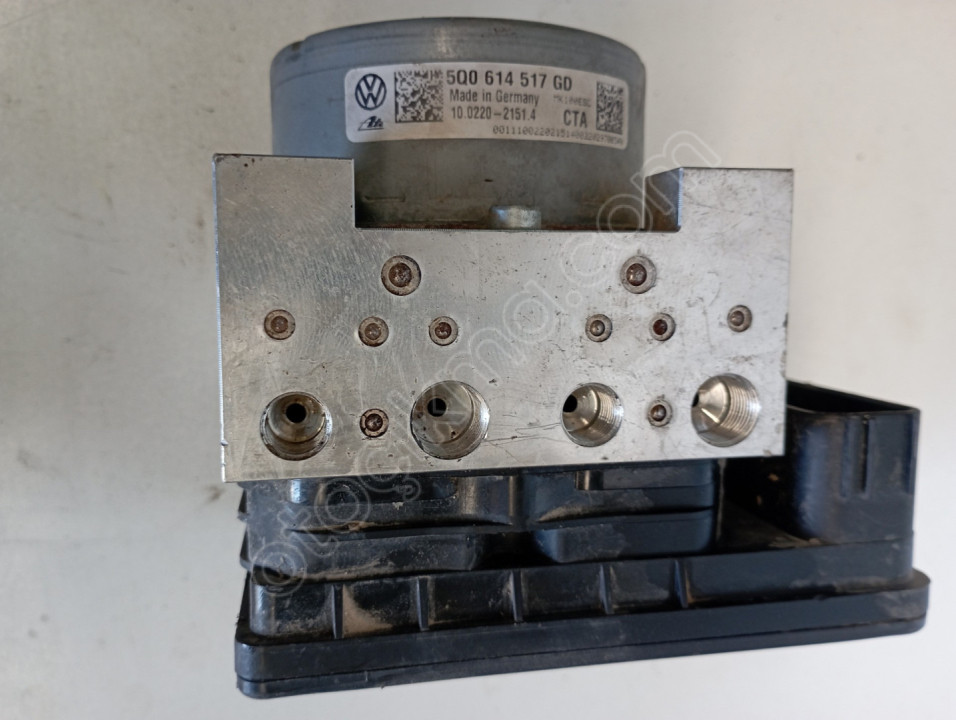 WW Passat 19-23.ABS beyni ..5Q0.614.517 GD