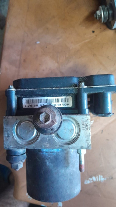 Toyota avensis abs beyni çıkma