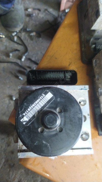 Ford focus C-Max ABS beyni çıkma