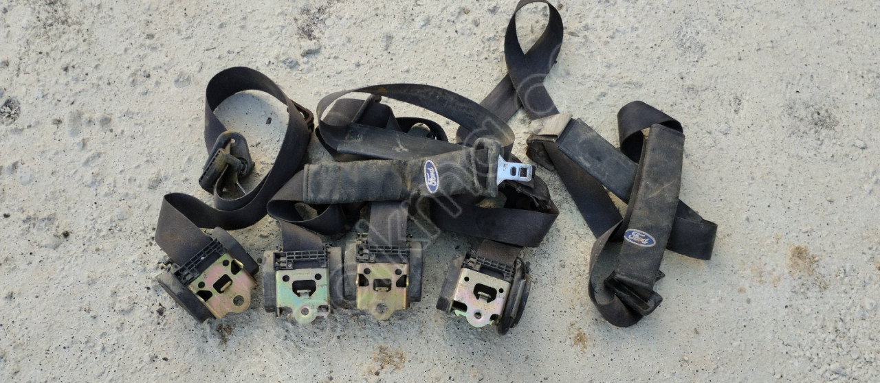 FORD CONNECT EMNİYET KEMERİ