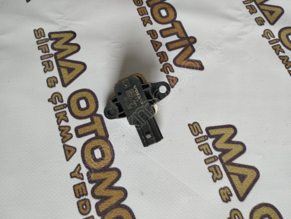 VOLVO V60 DARBE SENSÖRÜ