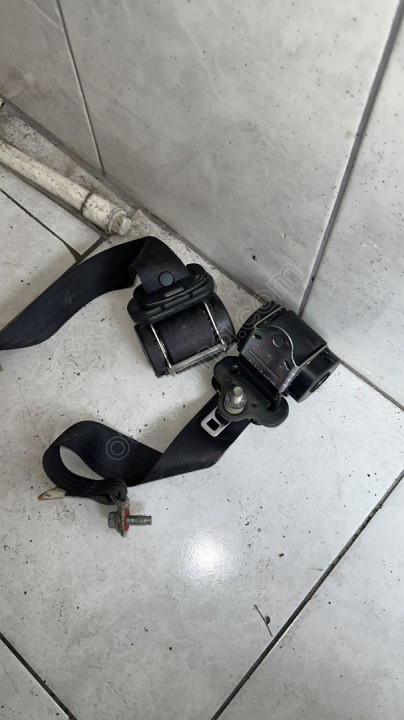 2011 NİSSAN JUKE  OTOMATİK ARKA EMNİYET KEMERLERİ