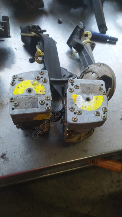 Audi A3 ön emniyet kemeri takım çıkma