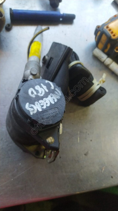 Mercedes w202 sol ön emniyet kemeri çıkma