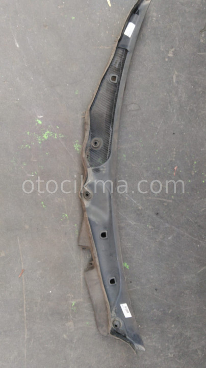 Mercedes E Serisi Ön Cam Izgara 2009 - 2016