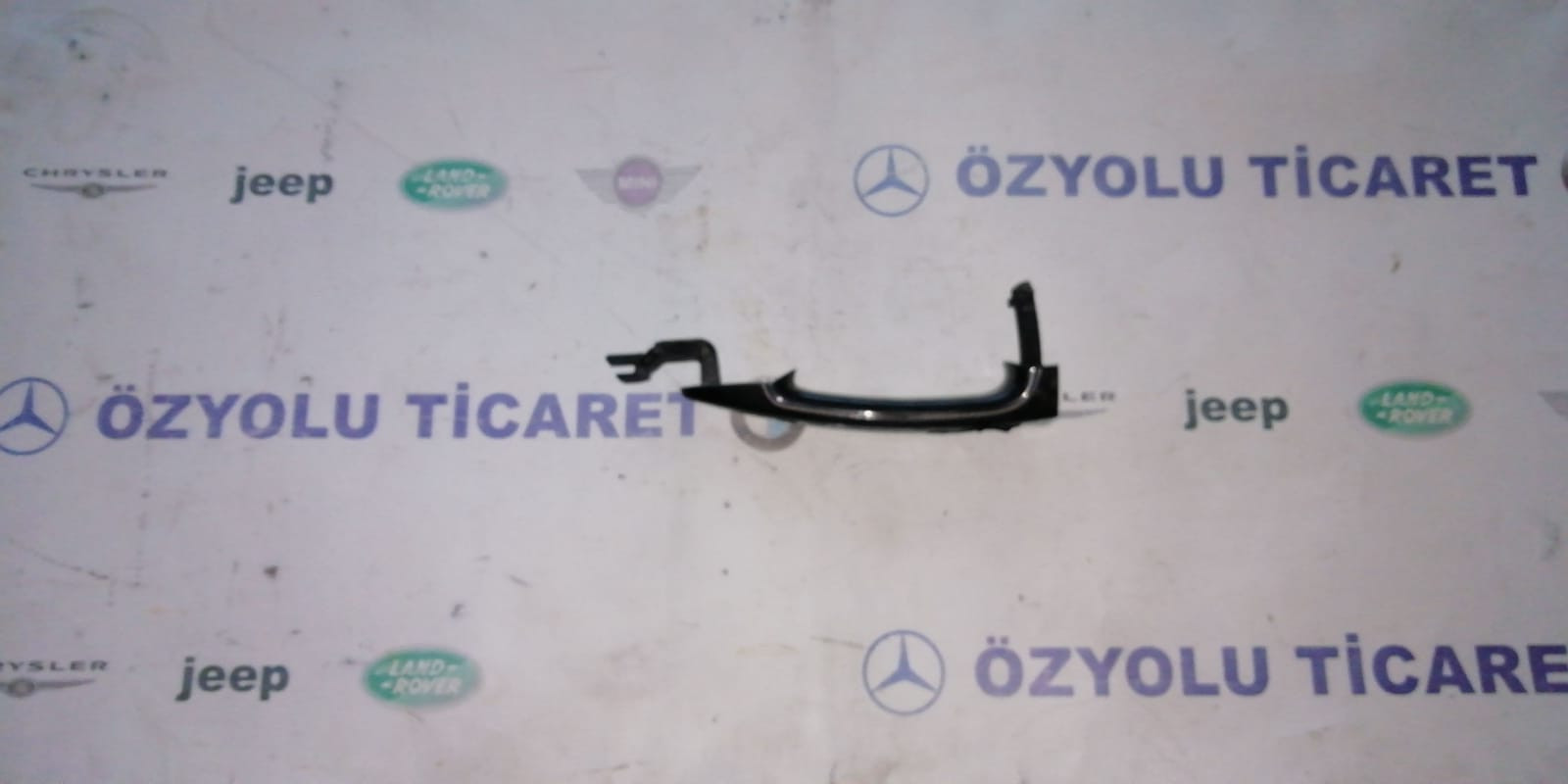 BMW e87 1 serisi sol ön kapı kolu