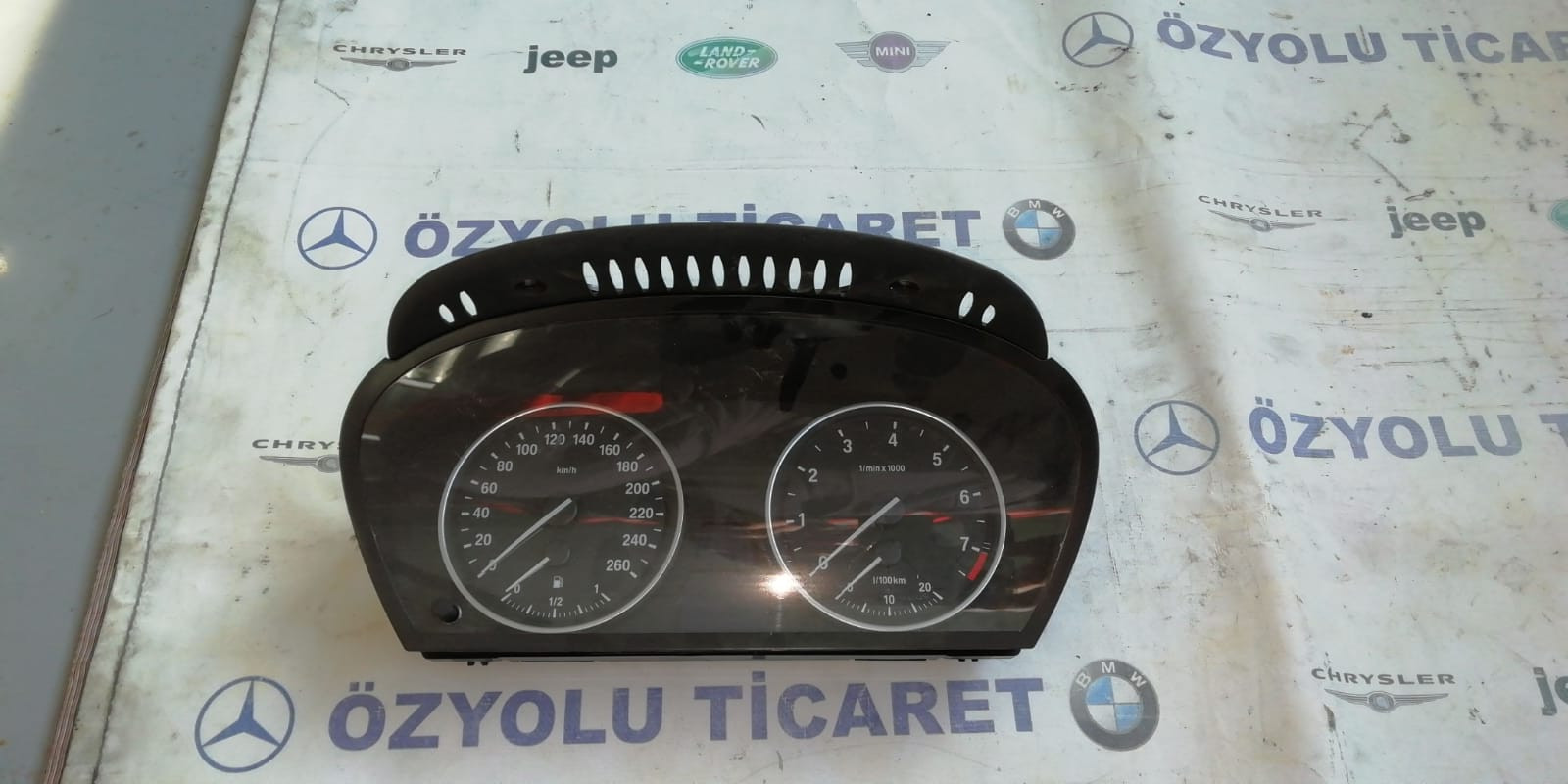 BMW e70 x5 gösterge saati 62119153835