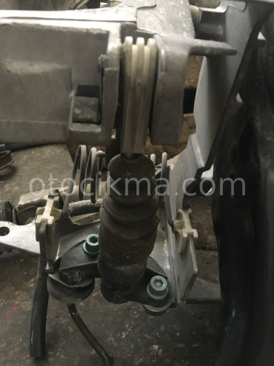 AUDİ A4 FREN GAZ DEBRİYAJ PEDAL TAKIMI