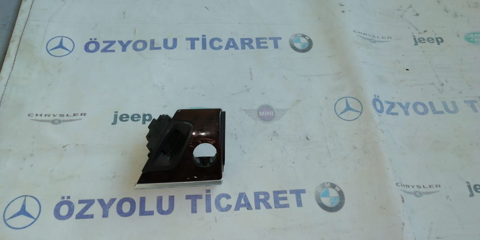 BMW e70 x5 kontak ve çerçevesi 26009160