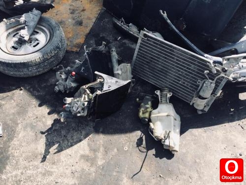 mazda 323 çıkma radyötör