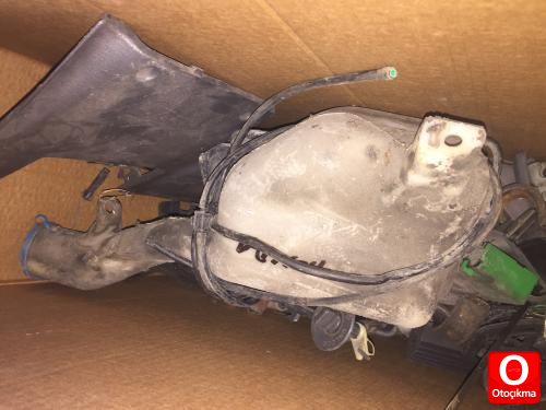 HONDA CİVİC CIKMA SU BİDONU