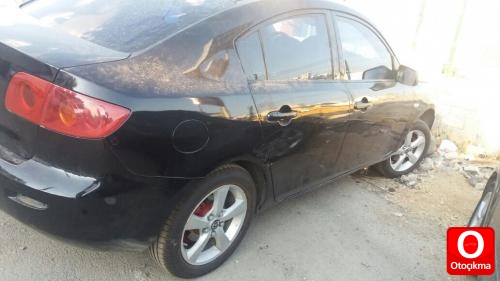 Mazda 3 araç içi aks