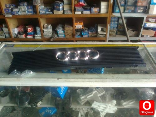 AUDİ 80 PANCUR OTO FİKRETTEN