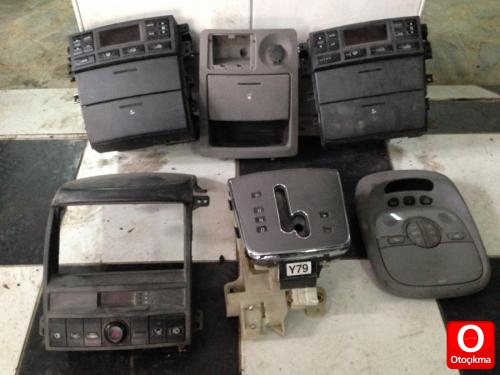 KİA SORENTO YENİ ÇIKMA ARAÇ İÇİ PARÇALAR MEVCUT