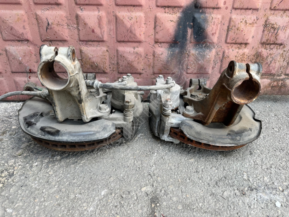 Nissan Qashqai Çıkma Sağ taşıyıcı komple