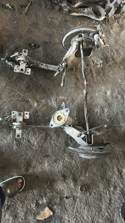 VOLVO S60 ARKA TAŞIYICI TRAVERS AKSON SAĞ SOL MG OTO