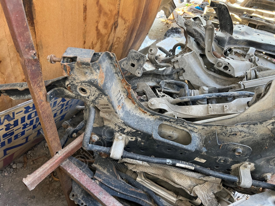 RENAULT FLUENCE 1.5 DCi MOTOR TRAVERSİ ÇIKMA PARÇA