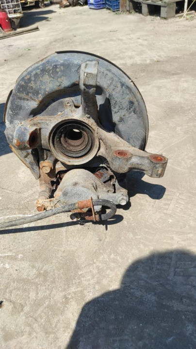 TOYOTA COROLLA SOL ÖN TAŞIYICI CIKMA CEP: 0541 570 02 94