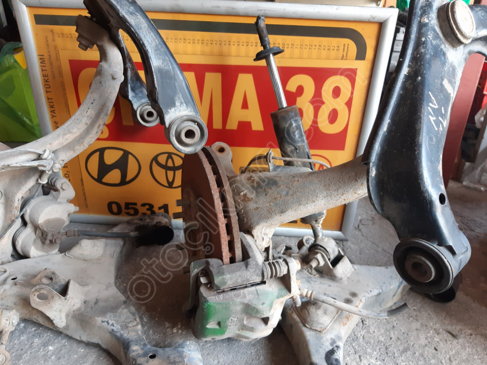 Navara 2006-2012 Sağ Sol Taşıyıcı Alt Üst Salıncak Tabla Orj