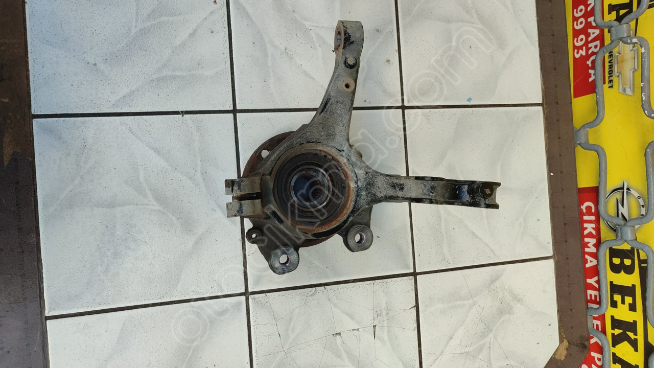 OPEL MOKKA B SOL ÖN TAŞIYICI ÇIKMA ORJİNAL YEDEK PARÇA