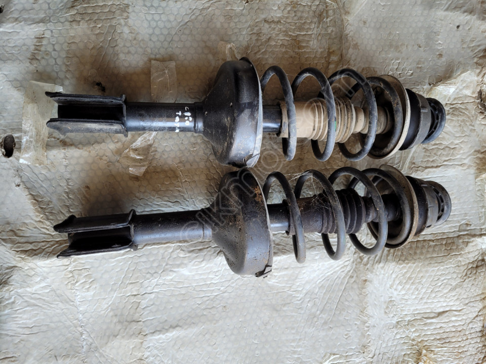 Renault clio symbol talya ön helezon yayları