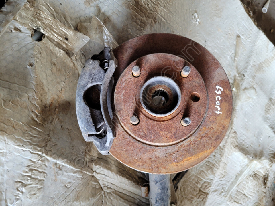 Ford escort sağ ön taşıyıcı