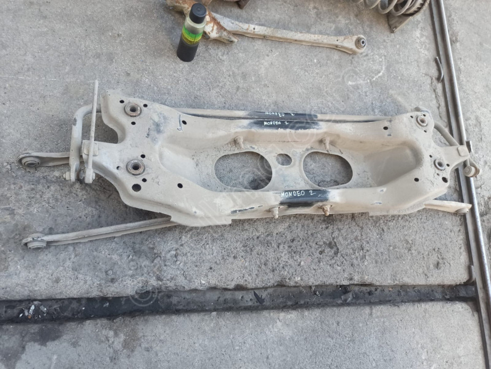 FORD MONDEO 2 ARKA DİNGİL