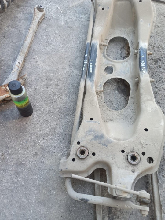 FORD MONDEO 2 ARKA VİRAJ DEMİRİ