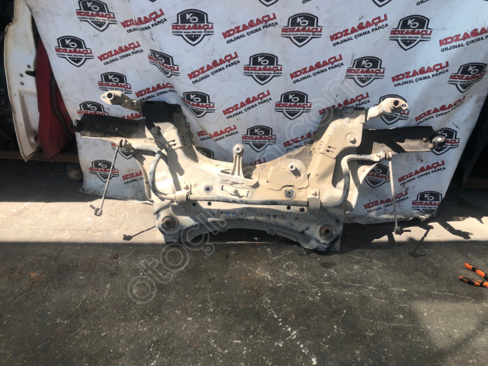 RENAULT FLUENCE MOTOR ALT TRAVERS