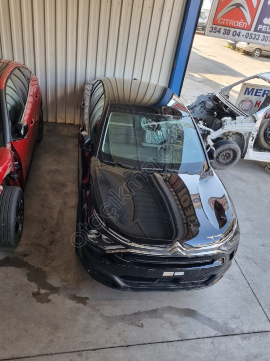 CİTROEN  C4  2023  MODEL  ÇIKMA  ARKA  DİNGİL