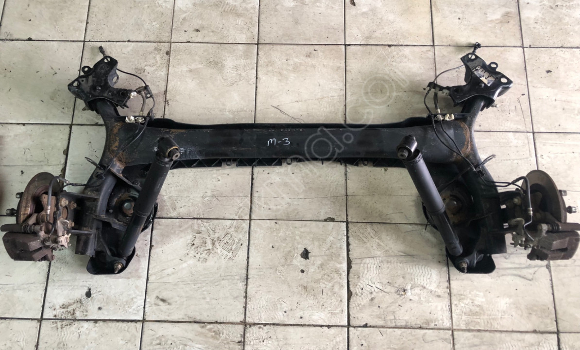 MEGANE 3 ARKA DİNGİL ORJİNAL ÇIKMA