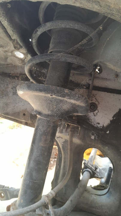 Honda hrv amortisör kep yay çıkma