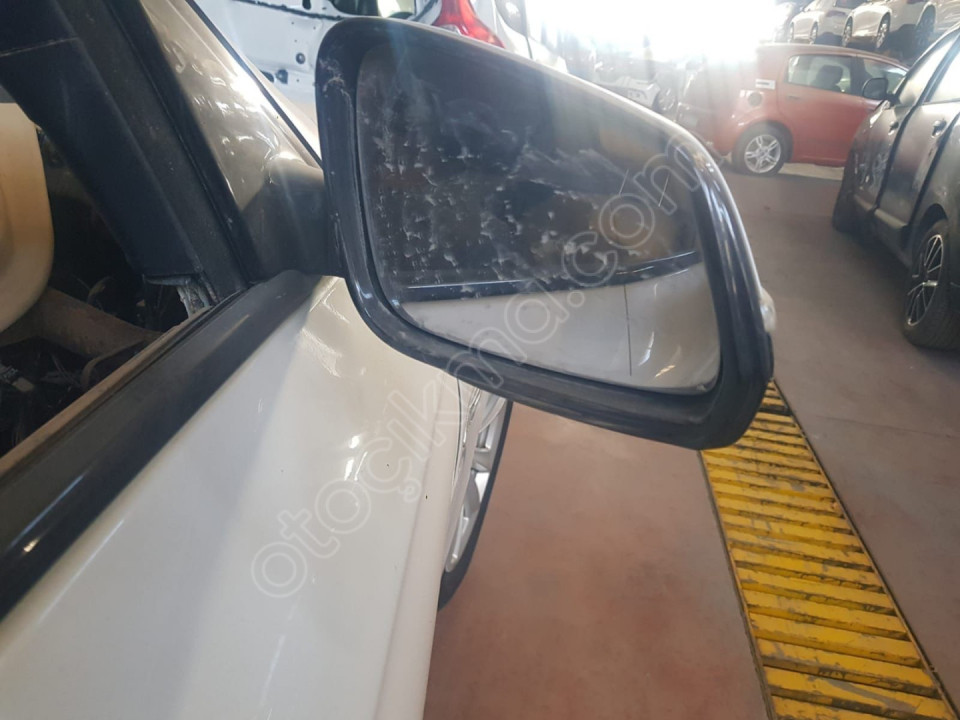 2019 BMW 5.20İ F10 SAĞ AYNA ÜNALLAR OTO YEDEK PARÇA’’DA