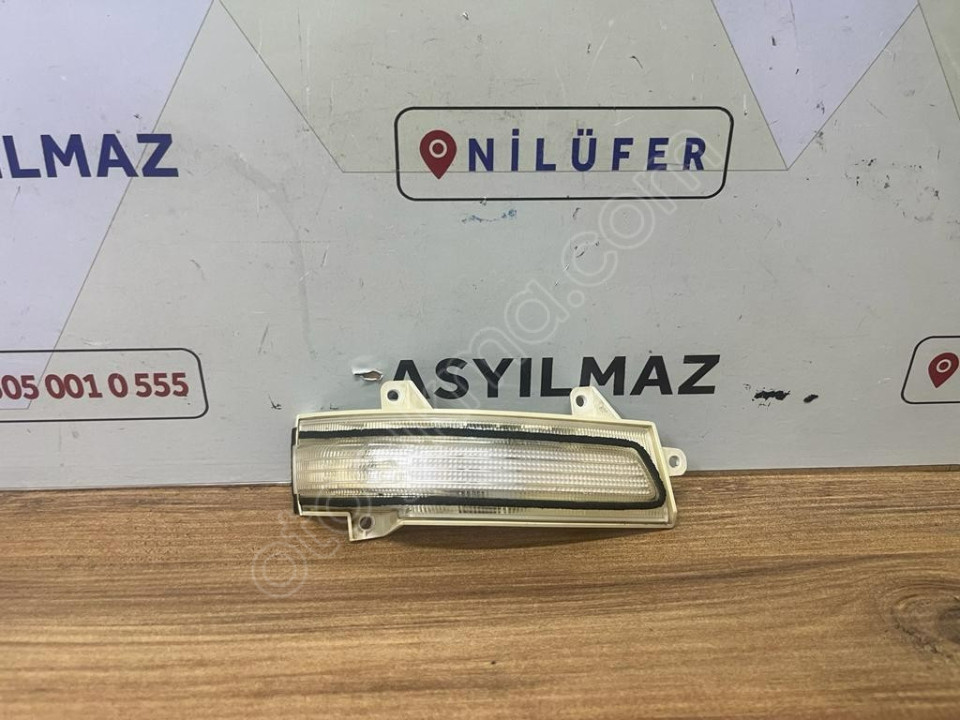 HONDA CİVİC SAĞ AYNA SİNYALI ORJİNAL ÇIKMA