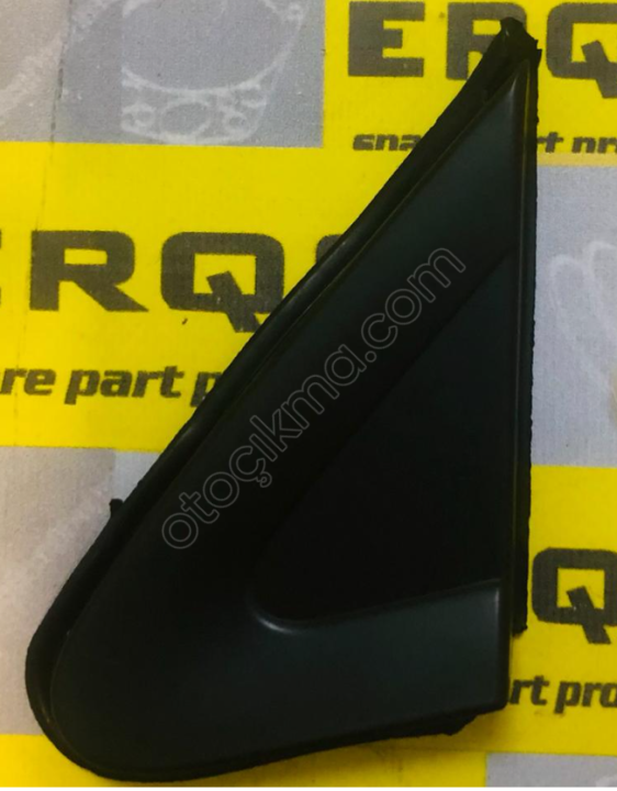 MİTSUBİSHİ LANCER SAĞ AYNA ÜÇGENİ 2004-