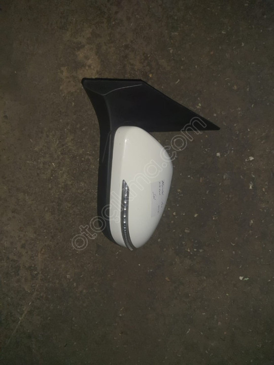 İ20 SOL ELEKTİRİKLİ AYNA ÜNALLAR OTO YEDEK PARÇA’’DA