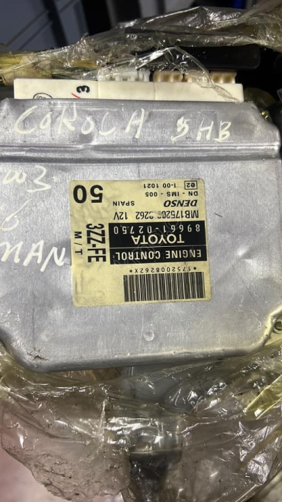 TOYOTA COROLLA MOTOR BEYNİ ECU 89661-02750