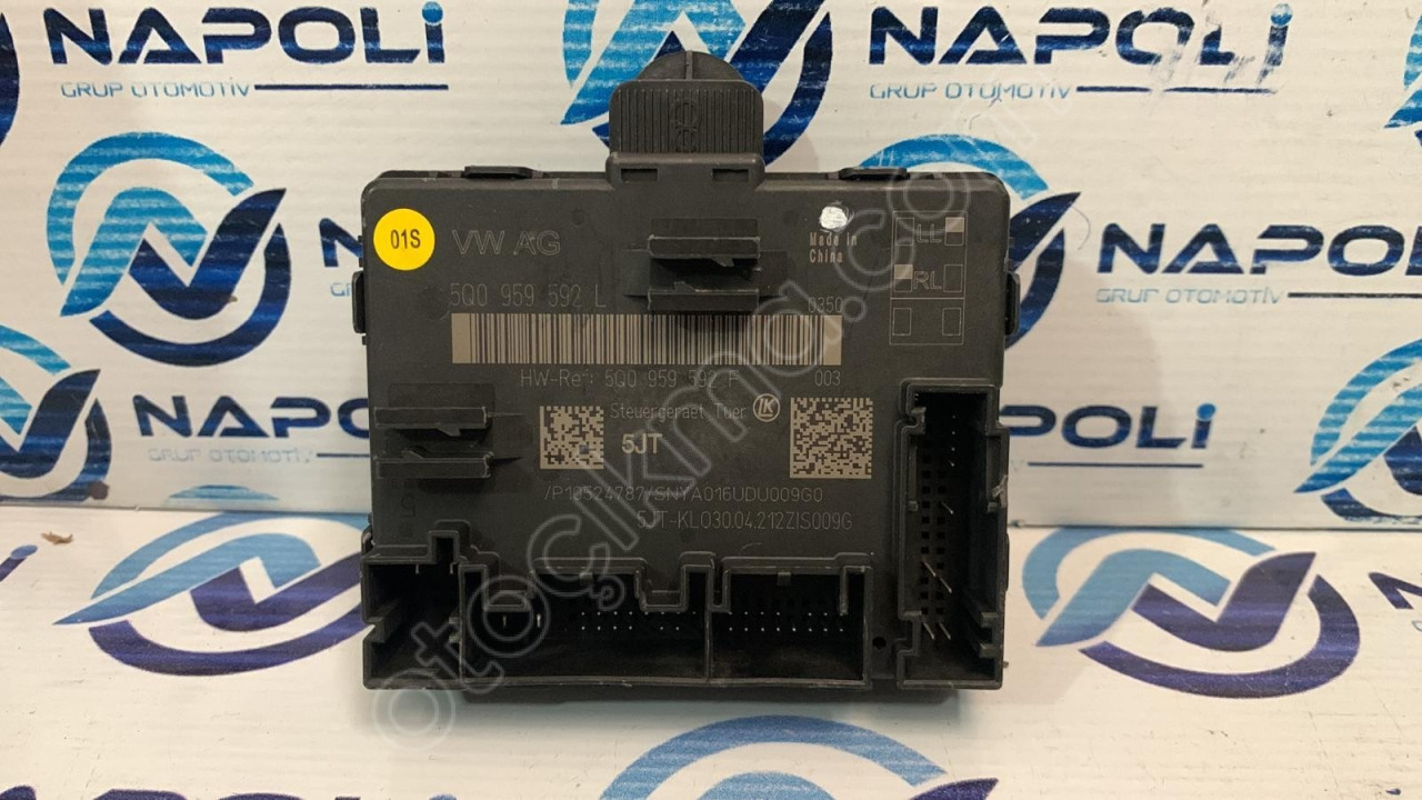 5Q0959592L PASSAT TİGUAN SUPERB A3 Q3 SAĞ ÖN KAPI BEYNİ