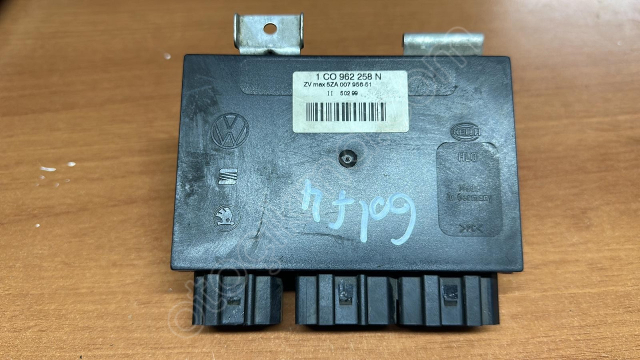 1C0 962 258 N 1997-2004 VW GOLF COMFOR BEYNİ