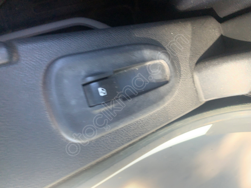RENAULT MASTER 3 SAĞ ÖN CAM DÜĞMESİ
