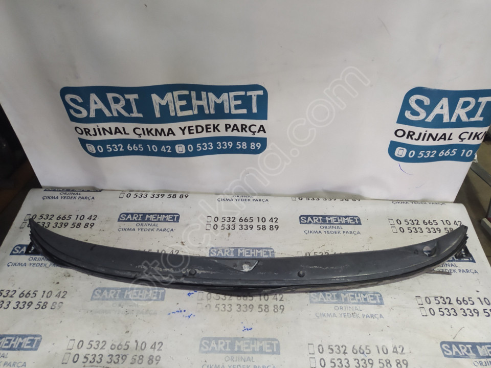 ÇIKMA SKODA FELİCİA CAM ÖN IZGARASI