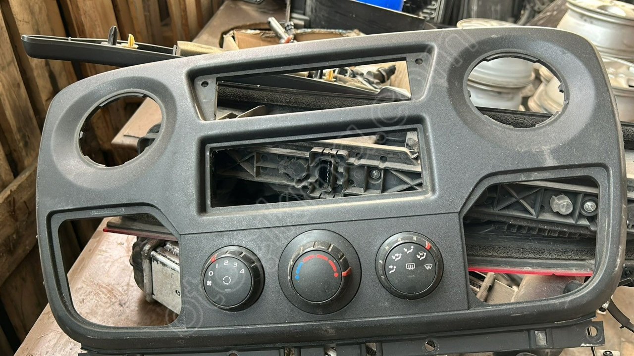 Renault Master 3 kanerufer düğmesi ve çerçevesi