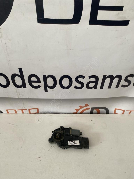 Renault Megane 3 Fluence Sol Ön Cam Motoru Hatasız Orjinal Ç