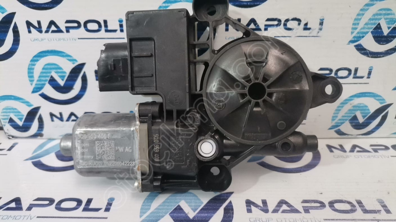 5Q0959408F AUSİ A5 S5 T-ROC SAĞ ÖN KAPI CAM MOTORU 2017/2023