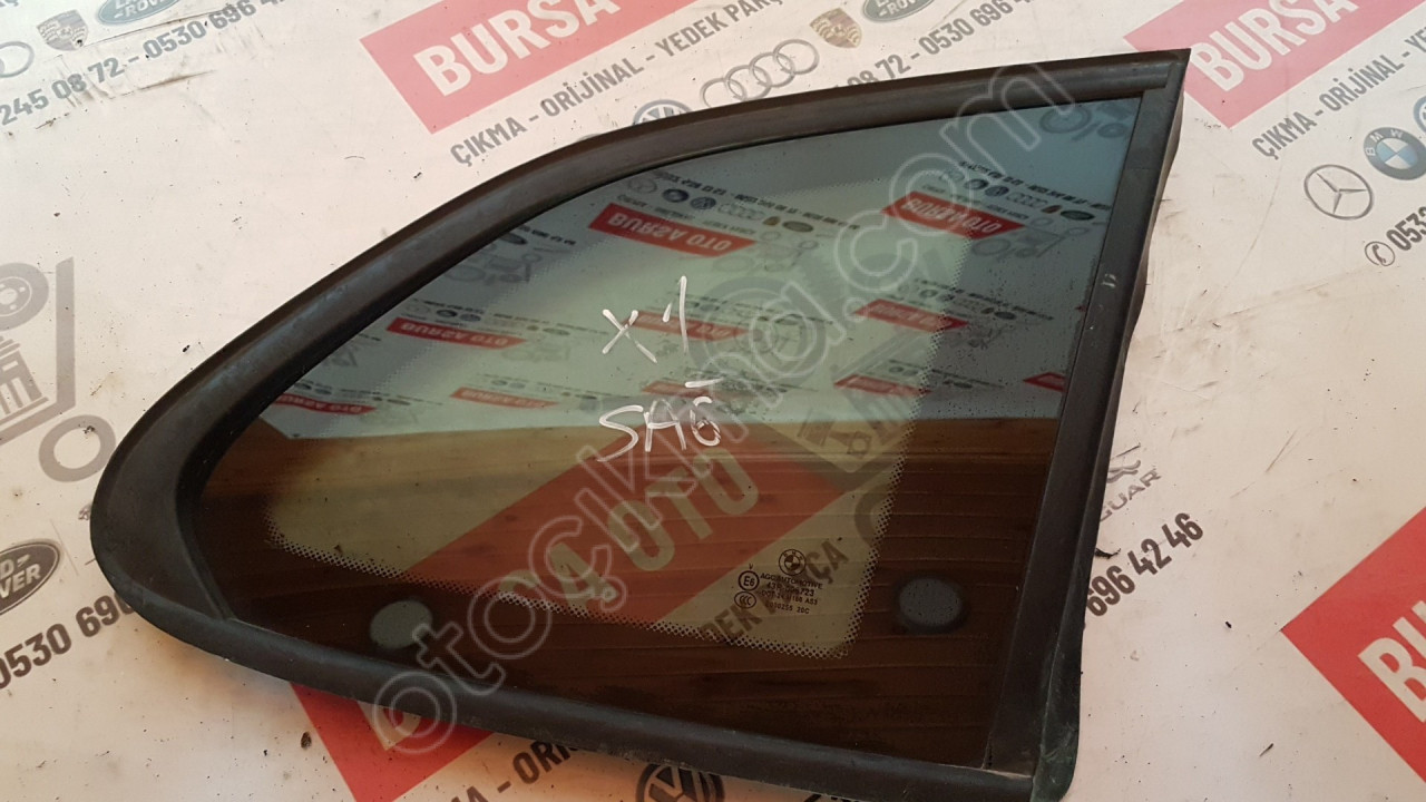 BMW X1 E84 SAĞ ARKA KELEBEK CAM ORJINAL SÖKME