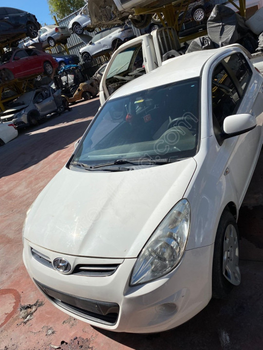 2010 İ20 ÖN CAM İZGARASI ÜNALLAR OTO YEDEK PARÇA’’DA