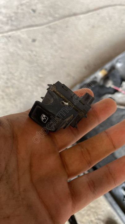 5JA959855A skoda rapid 2016 sağ cam düğmesi