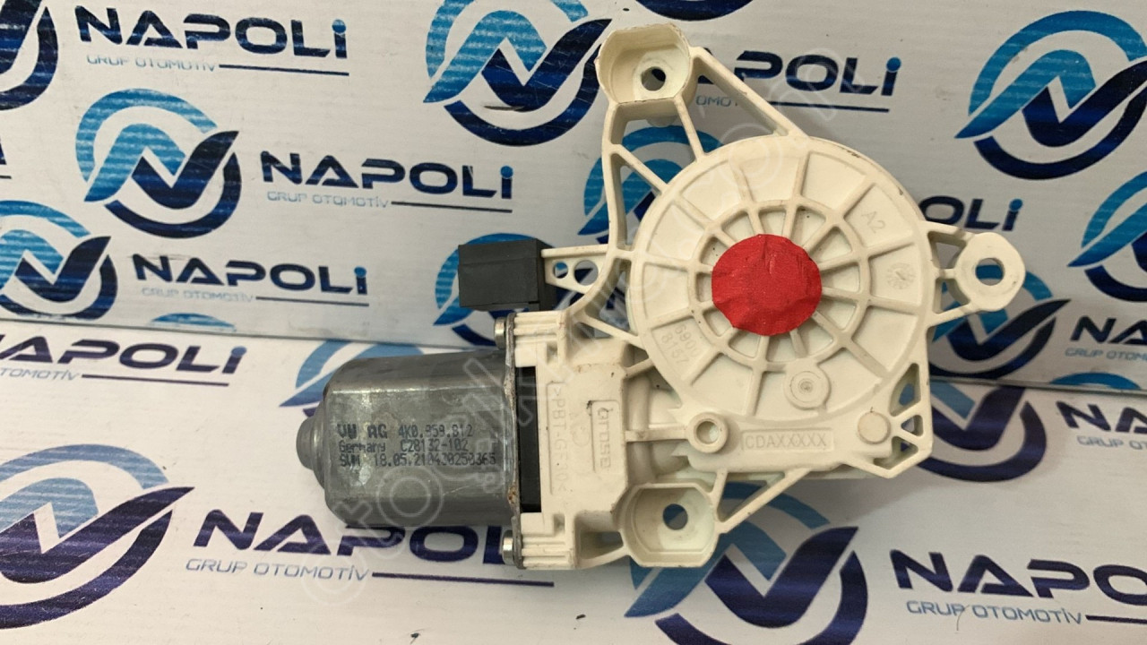 4K0959812 AUDİ A6 SAĞ ARKA KAPI CAM MOTORU 2019/2023