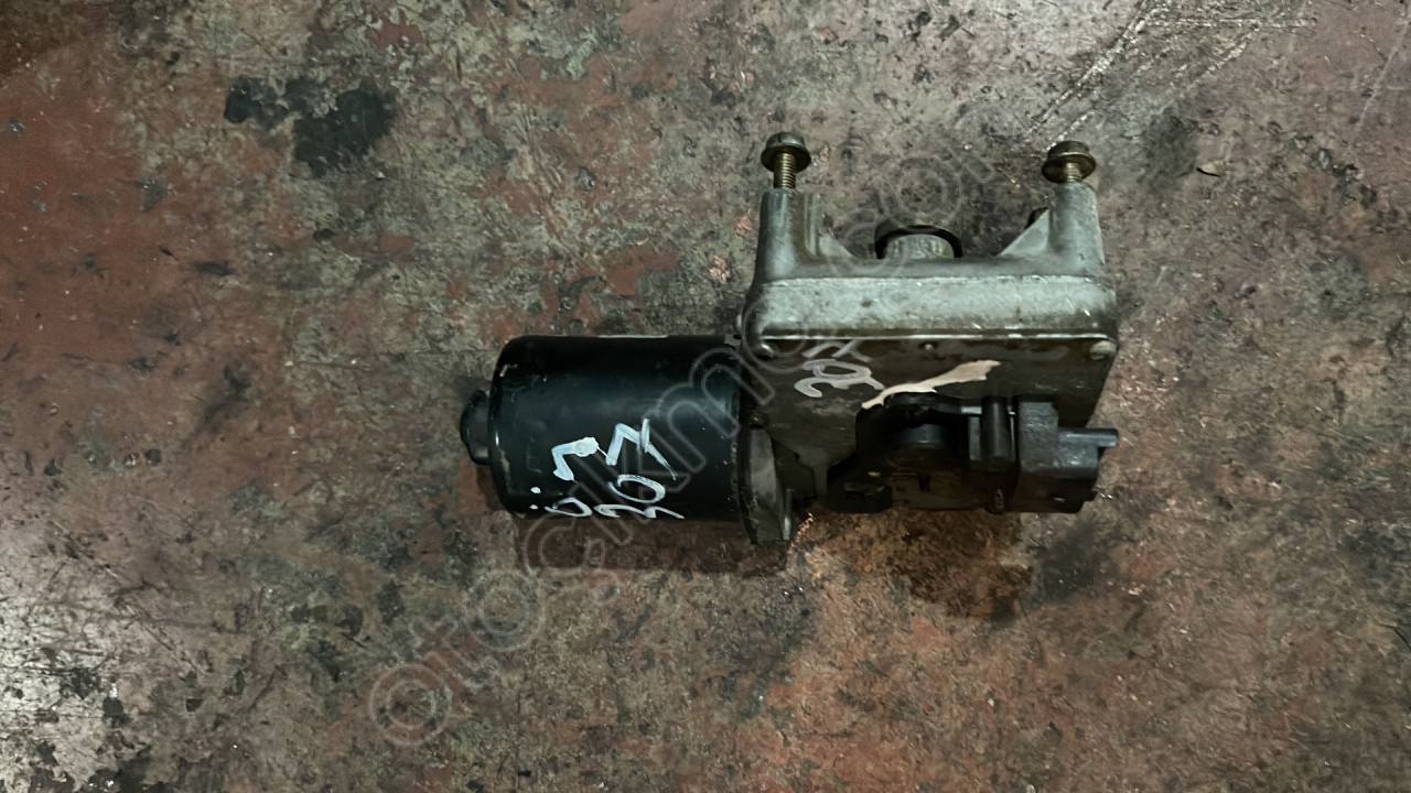 PEUGEOT 307 ÖN SİLECEK MOTORU ORJİNAL ÇIKMA PEJO