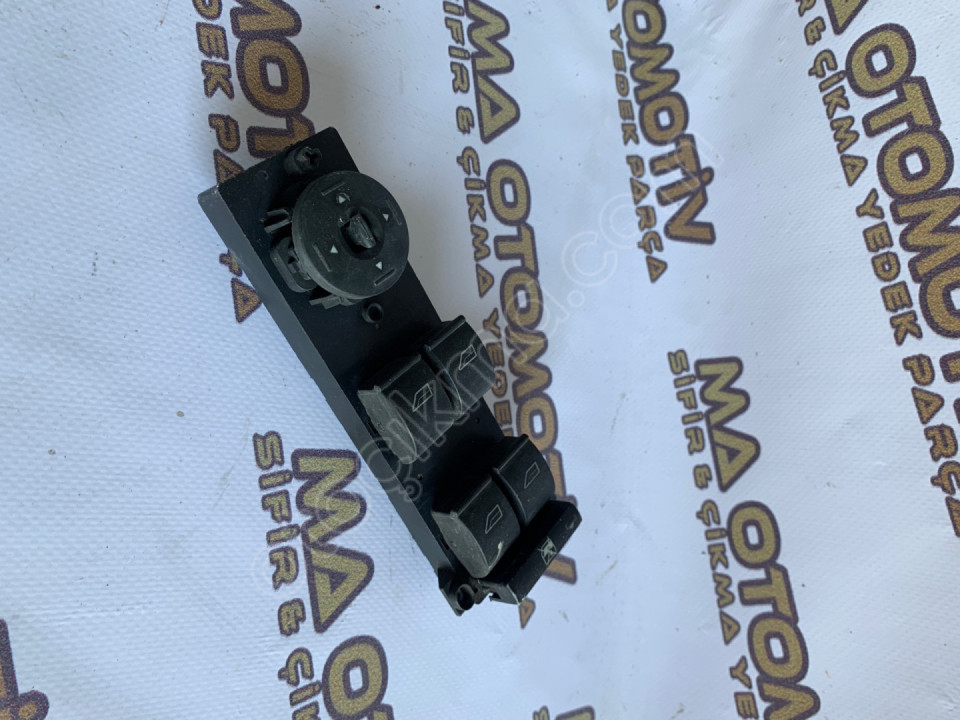 FORD C-MAX SOL ÖN CAM DÜĞMESİ